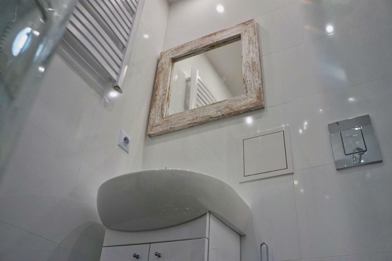 Butas Palace Of Culture, Modern City Center Suite!
